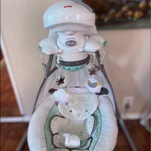 Fisher Price my little lamb Cradle n’ Swing